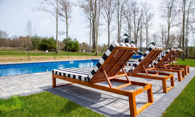 Ellenville House | 7 Bedrooms w/KING Suite, Heated Pool, 16 seat Theatre, 2 Game Rooms