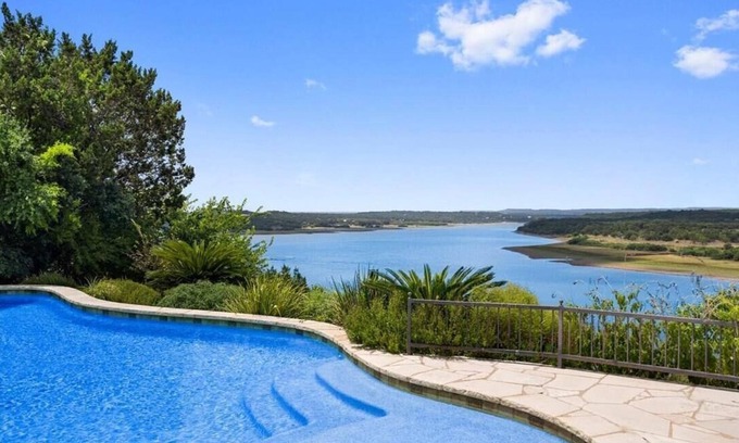 Spicewood House | 7 Beds 6 Bath + 1/2 Bath LUXURY LAKE HOUSE ESTATE