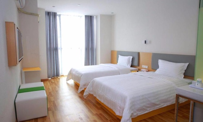 Guanshanhu District Hotel | 7 Days Guiyang North Station