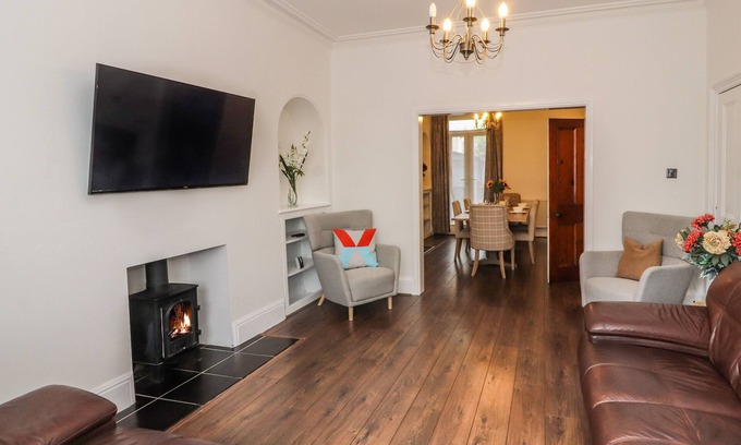 Penrith House | 7 LONSDALE TERRACE, character holiday cottage in Penrith