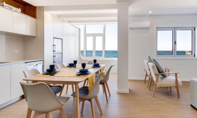 Povoa De Varzim Apartment | 7 Mares