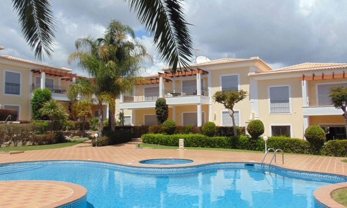Porto de Mos Apartment | 7 min walk to beach ! 2BR/2BA Apartment, pool, aircon, wifi, secure parking.