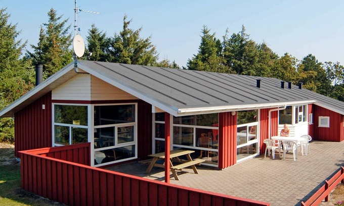 Henne House | 7 person holiday home in Henne-By Traum