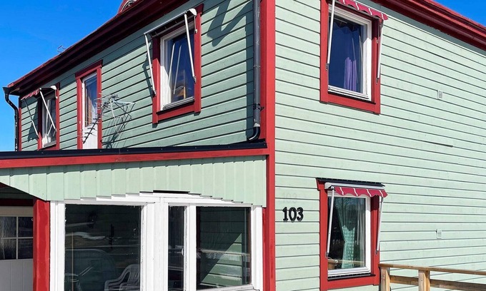 Skog House | 7 person holiday home in SKOG