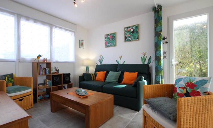 Ravenoville House | 70 m² Gîte ∙ 2 bedrooms ∙ 5 guests