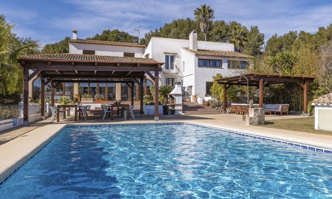 Tarraula House | 700 m² House ∙ 10 bedrooms ∙ 22 guests