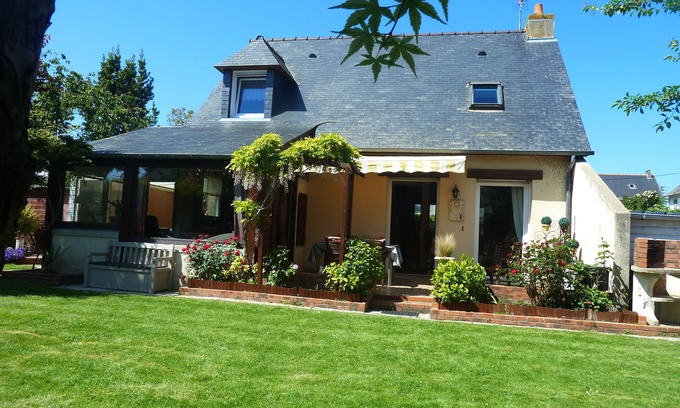Esperance-Cottages Villa | 700m from St Malo beach: beautiful, quiet villa with garden