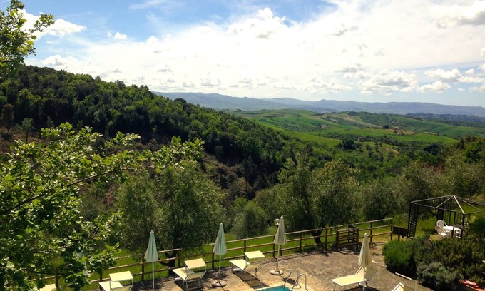 Montaione House | 70s caravan tucked away in the Tuscan hills