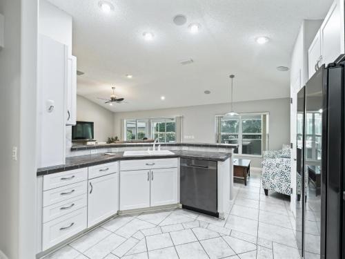 Chatham House | 7294 Z2A VILLAGE OF CHATHAM by REMAX Premier