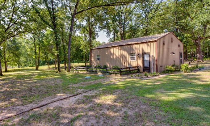 Wills Point Cottage | 74 m² Cabin ∙ 2 bedrooms ∙ 6 guests