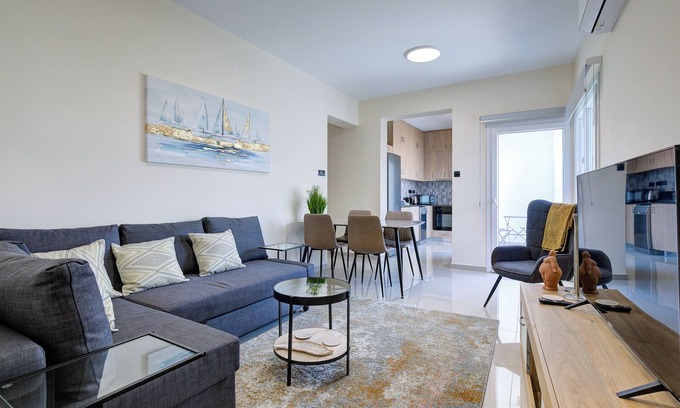 Old Town of Limassol Apartment | 74 Prokymea- Steps from the Sea, Downtown, Balcony