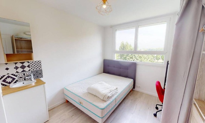 Herouville-Saint-Clair Resort | 75 m² Private room ∙ 1 bedroom ∙ 1 guest