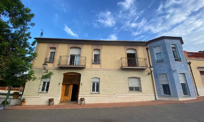 Alzira Cabin | 750 m² Lodge ∙ 6 bedrooms ∙ 32 guests