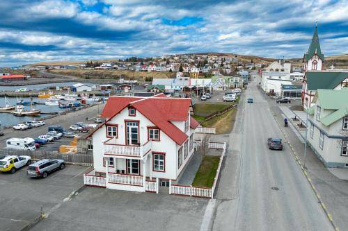 Husavik Apartment | 76 m² Apartment ∙ 2 bedrooms ∙ 6 guests