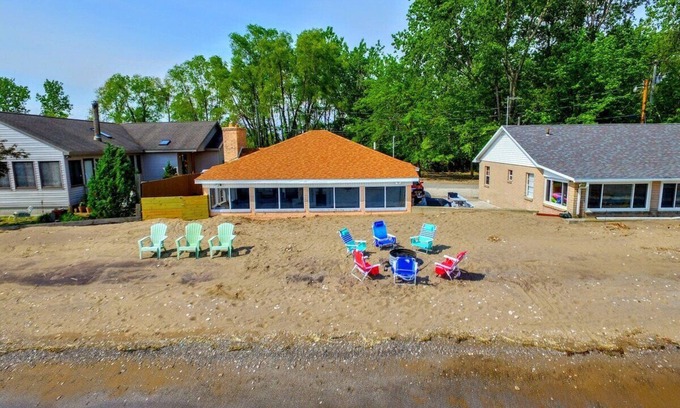 Oak Harbor House | 7713 Sand Beach · Private Beach Home-Sleeps 10