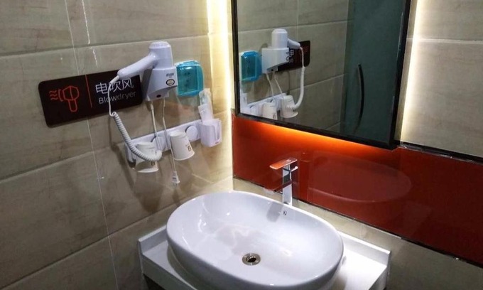 Guandu Hotel | 7Days Premium Kunming New Asia Sports City Subway Station Branch