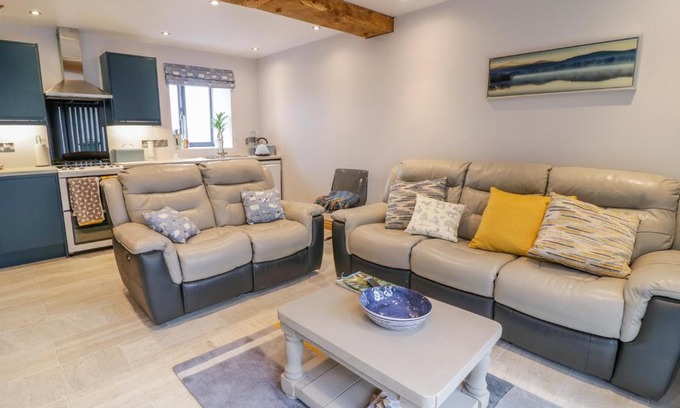 Caersws House | 7evern Porth Farm