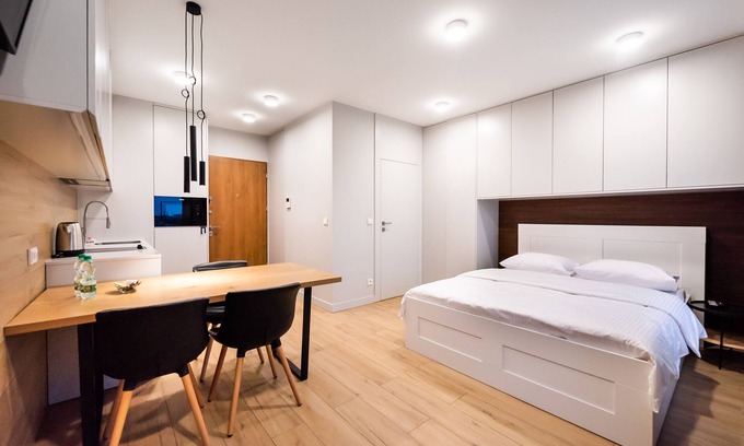 Praga Apartment | 7th Floor Atelier Praga Studio