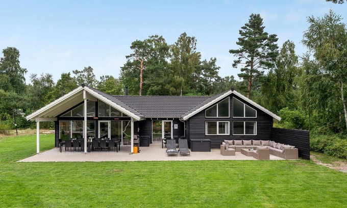 Frederiksvaerk House | 8 bedroom lovely home in Frederiksværk