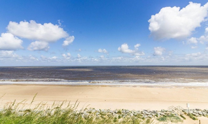 Scratby House | 8 berth dog friendly caravan in Summerfields holiday in Norfolk ref 19160S