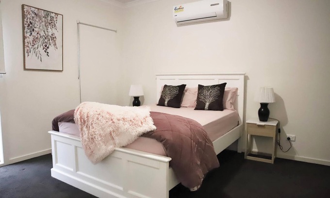 Brookfield House | 8-Guest Accommodation with Kids' Room