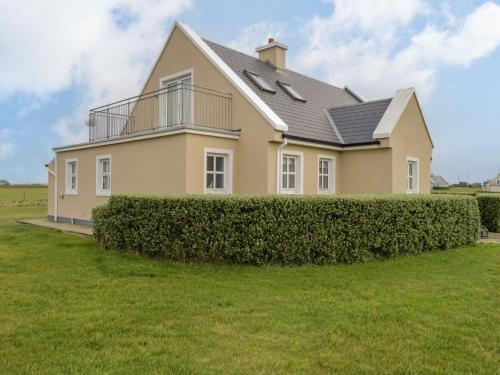 Binghamstown House | 8 Lios Na Sioga