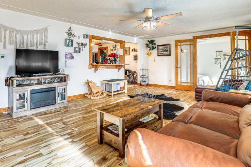 Scottsbluff House | 8 Mi to Scotts Bluff Natl Monument Family Home