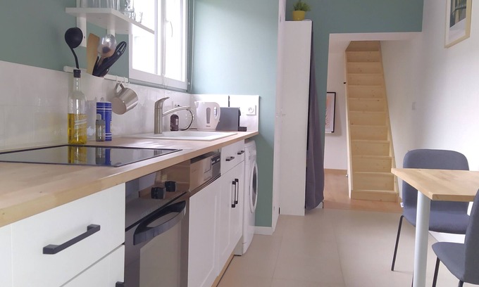 Le Marais Condo | 8-minute walk from CAEN train station