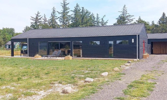 Bratten Strand House | 8 person holiday home in Jerup-By Traum