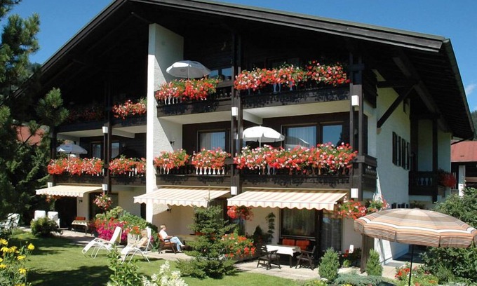 Reit im Winkl Apartment | (8) Zwei-Raum-Ferienwohnung 50qm, Bad/WC, Extra-Schlafraum, Küche, Balkon