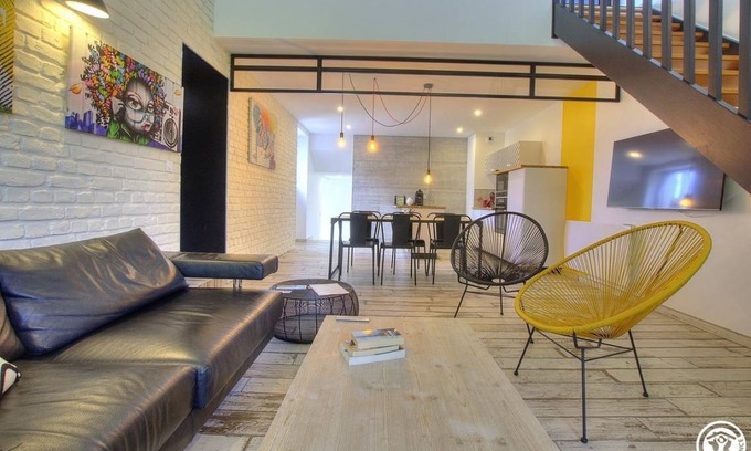 Ceyzerieu House | 80 m² Gîte ∙ 2 bedrooms ∙ 6 guests