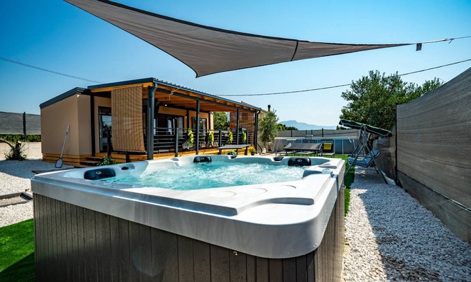 Kastel Novi House | 80 m² House ∙ 2 bedrooms ∙ 4 guests
