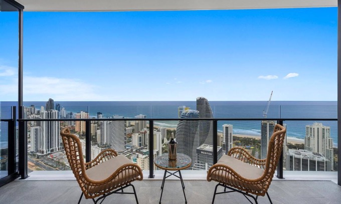 Broadbeach Apartment | 80 m² Serviced apartment ∙ 2 bedrooms ∙ 4 guests