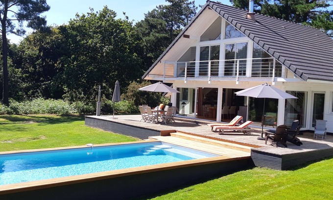 Pleumeur-Bodou House | 800 meters to the beach, heated pool Villa 200 m², 5-star standing