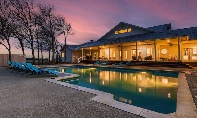 Georgetown House | 83 Acre of Serenity, Pool, Spa & Panoramic Views