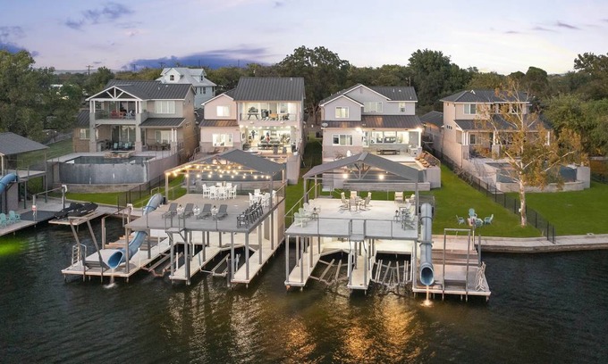 Kingsland House | 837 m² House ∙ 9 bedrooms ∙ 36 guests