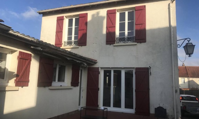 Fontenay-Tresigny House | 85 m² Gîte ∙ 3 bedrooms ∙ 6 guests