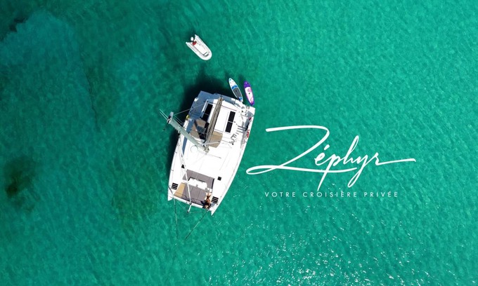 Grand Case Boat Rental | 85 m² Houseboat ∙ 1 bedroom ∙ 10 guests