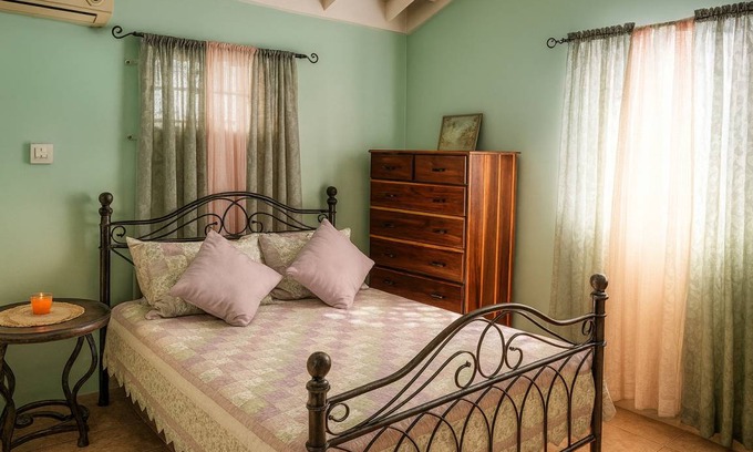 Florence Hall Village House | 85 m² House ∙ 2 bedrooms ∙ 4 guests