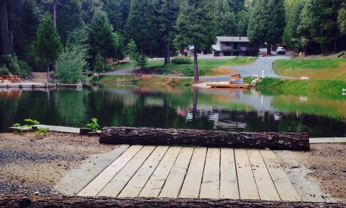 Georgetown House | 9 Acre Estate, 1 Acre Private Lake, 6 Bedroom, Sleeps 12, Pet Friendly