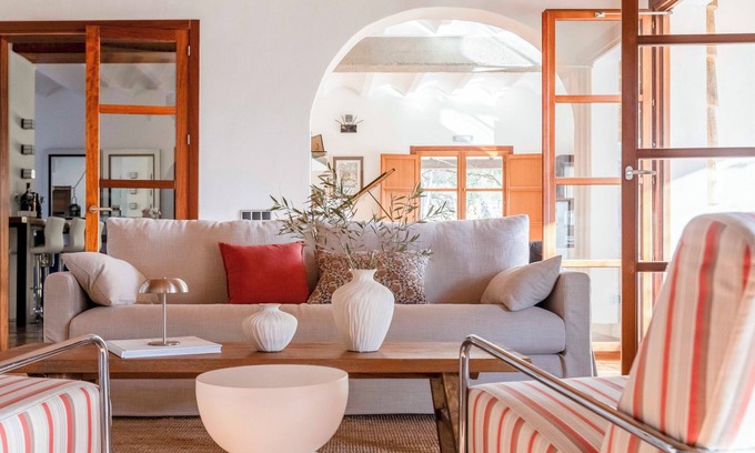 Alcalali House | 9 bedroom boutique spa hotel for exclusive use.