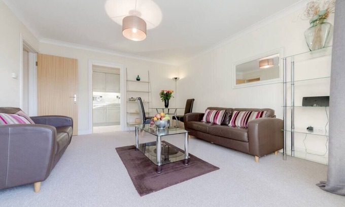 Wimbledon Apartment | 9 Cascades - 1 bedroom apartment
