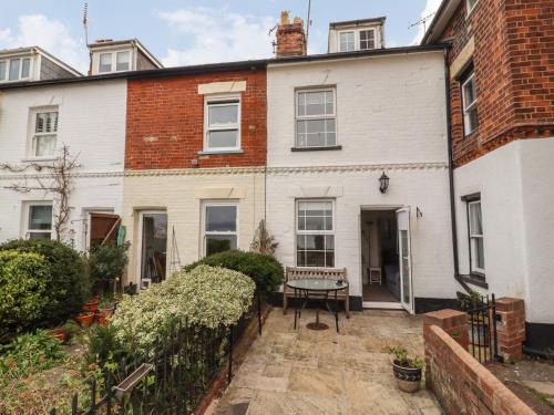 Lympstone House | 9 Harefield Cottages