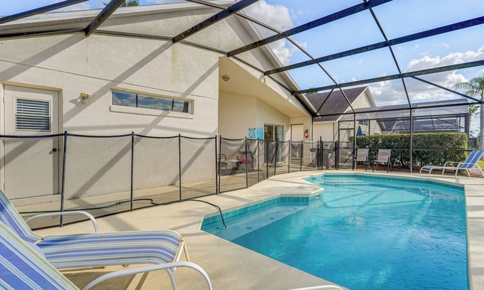 Lake Berkley House | 9 Mi to Disney: Home w/Pool Table & Water Views!