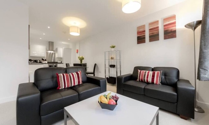 Sutton Central Apartment | 9 Nouvelle House - 2 bedroom apartment