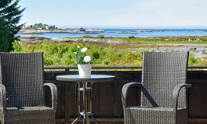 Gjengstoa House | 9 person holiday home in Farstad-By Traum