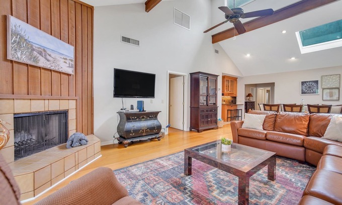 Beach Lagoon House | 9 Turtle Lane Club - Waterfront Complex!