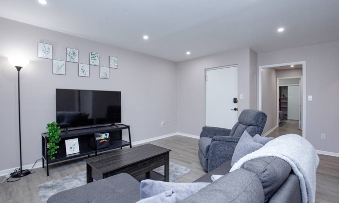Orange House | 93 m² House ∙ 2 bedrooms ∙ 6 guests