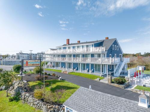 Hampton Hotel | 935 Ocean, a Beachside Inn
