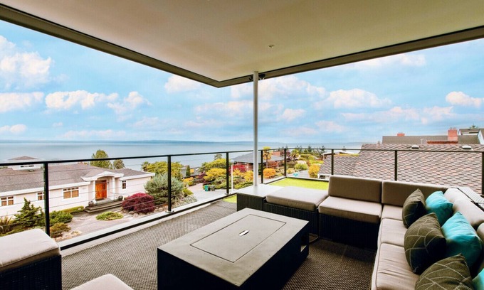 North Beach/Blue Ridge Apartment | 9814 23rd Ave NW, Seattle